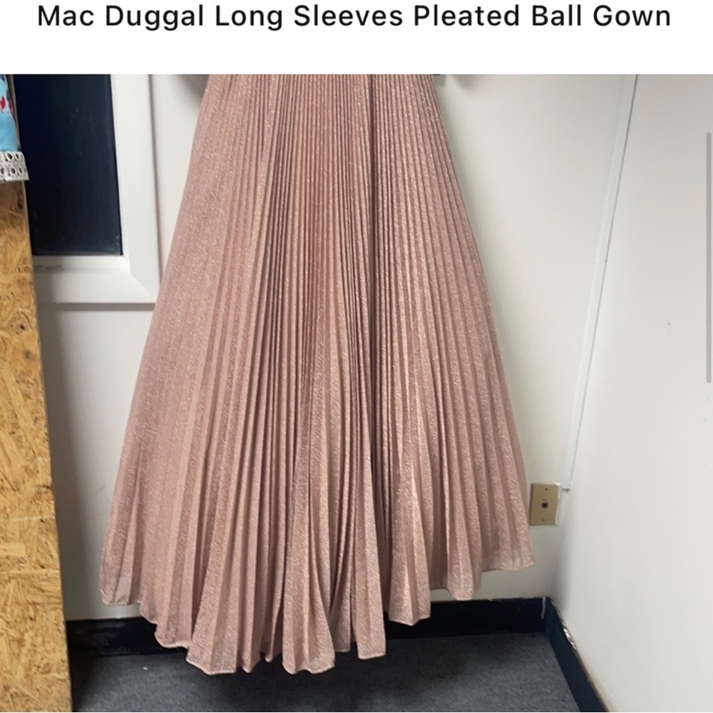 NWT MAC DUGGAL PLEATED DRESS - Picture 2 of 4